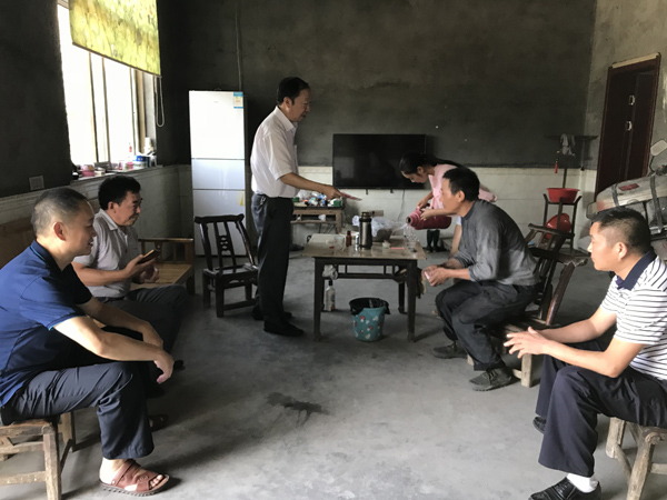 县司法局帮寒门学子喜圆大学梦