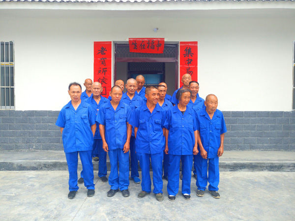  麻家渡镇：贫困户喜迁“安乐窝”