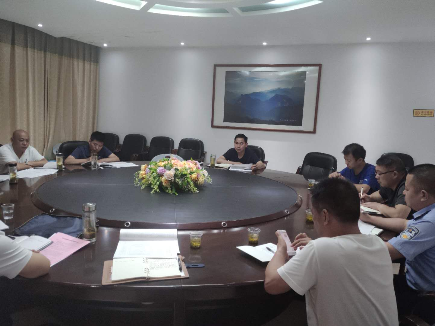 官渡镇召开“两不愁三保障”脱贫补短板问题整改现场观摩交流会