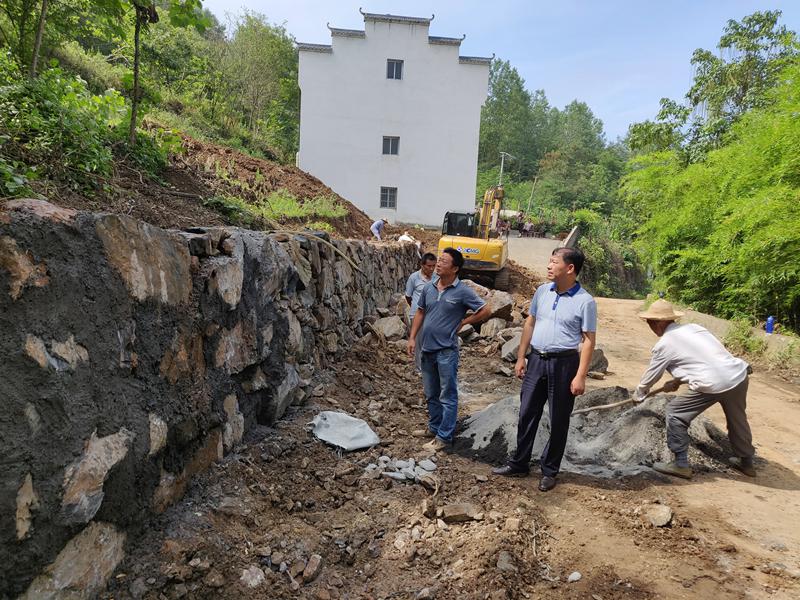 文峰乡突破交通瓶颈补齐发展短板