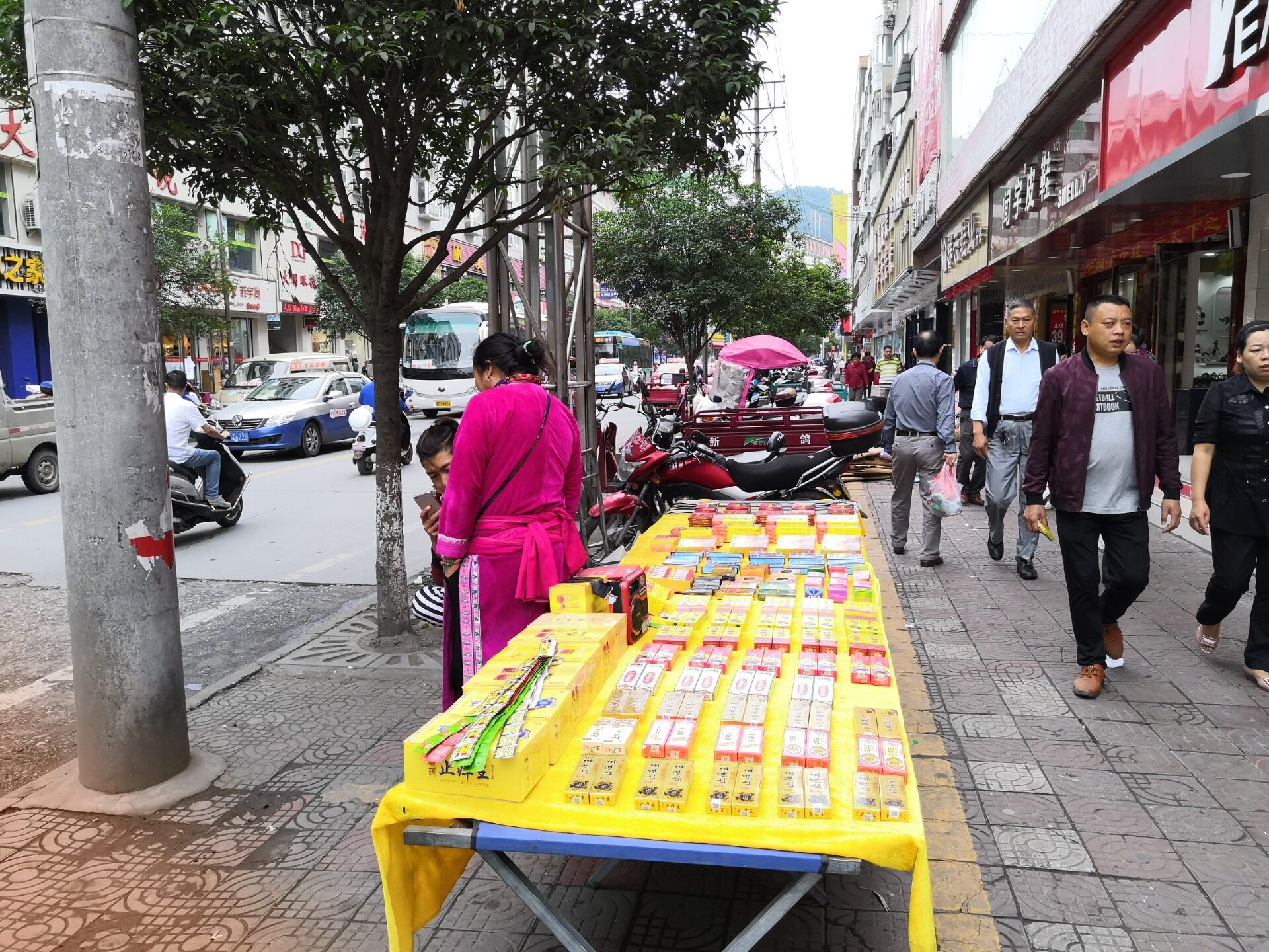 人民路占道经营