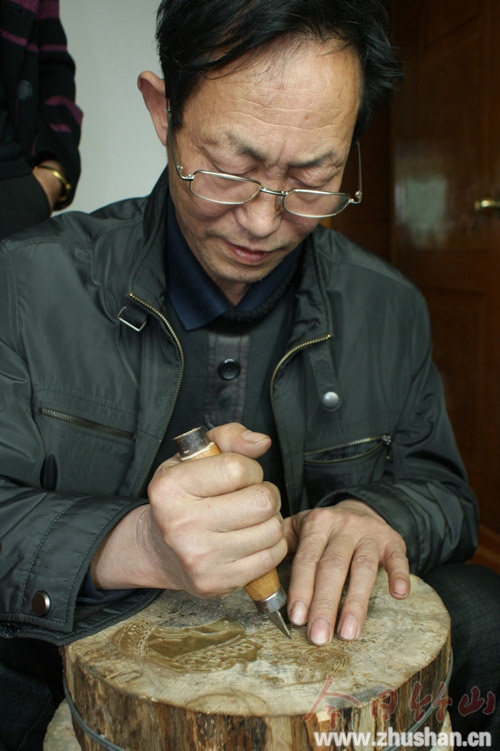 竹山皮影制作传承人任少勇 荣登省民间工艺传承人才榜