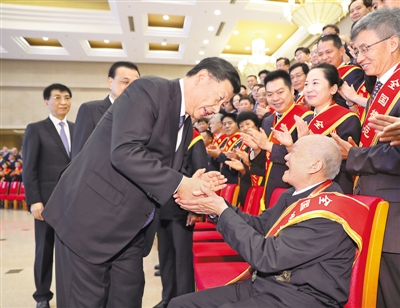 習近平會見全國退役軍人工作會議代表