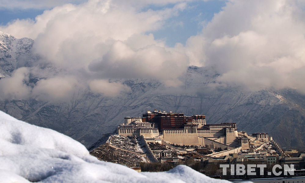 西藏更多的贫困农牧民群众将吃上“旅游饭”
