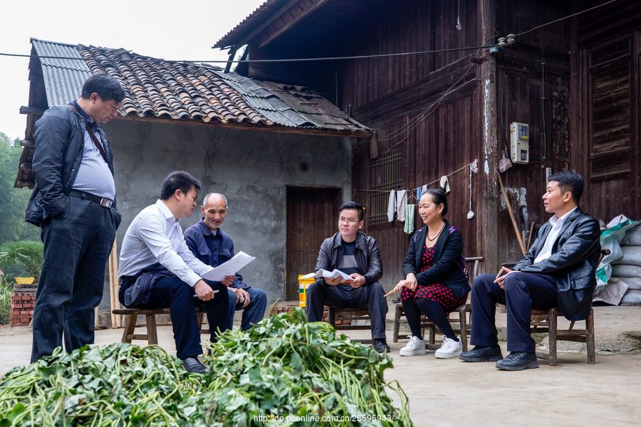 双台乡：让无职党员“有职有为”