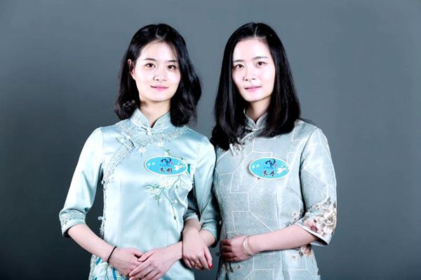 竹山孪生姐妹走上央视舞台，背后的故事更振奋…