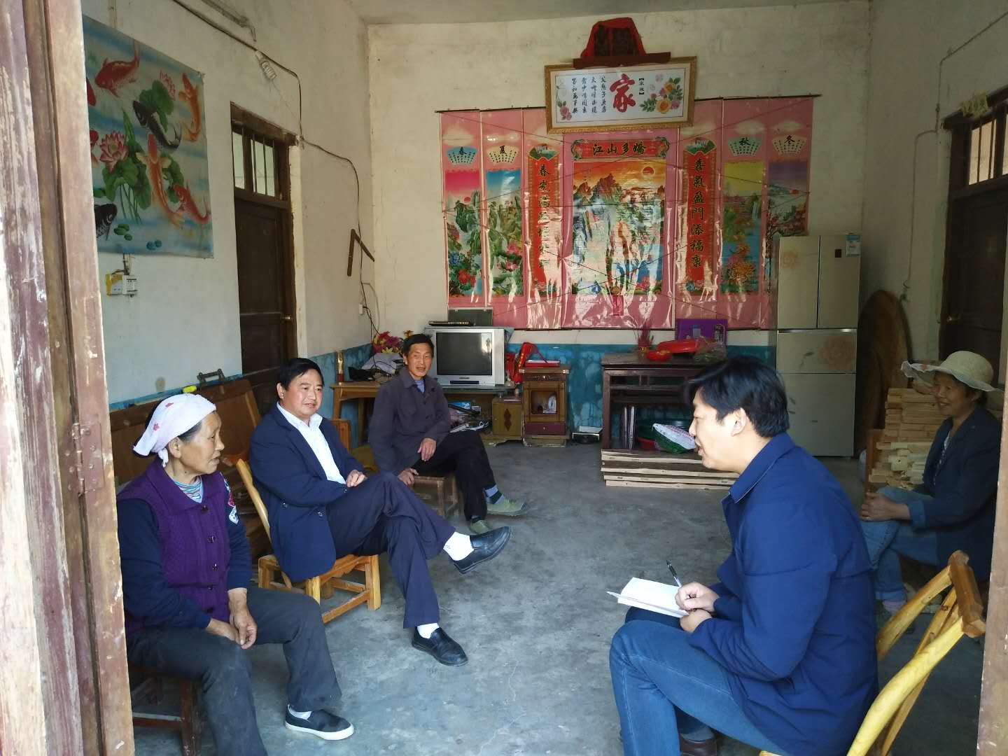 柳林乡：巡村访户暖民心