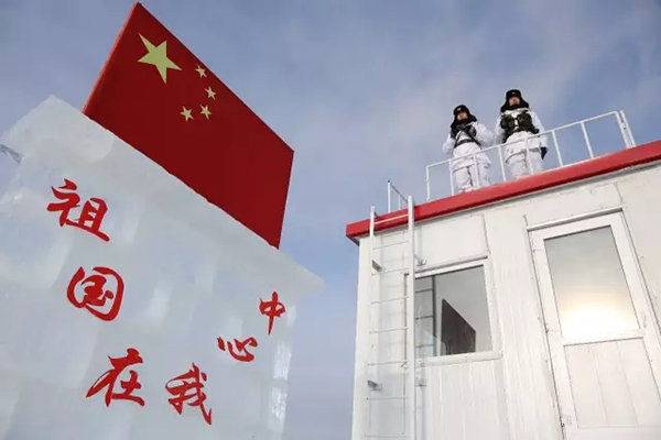 元旦天安门升旗由解放军执行 评论:令人期待！