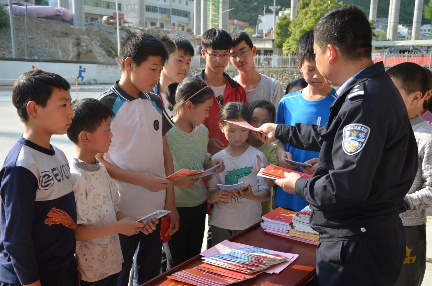 文峰乡平安建设宣传在行动