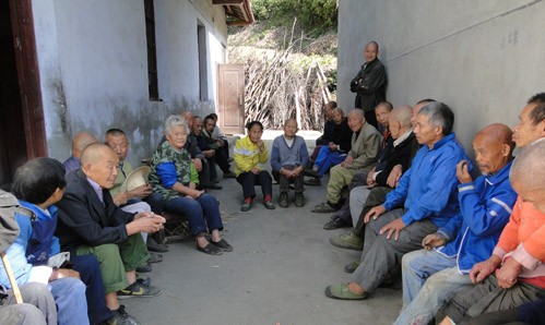 深河乡中心福利院五保老人山歌颂党恩