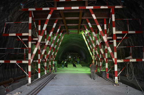 十巫高速公路建设快速推进