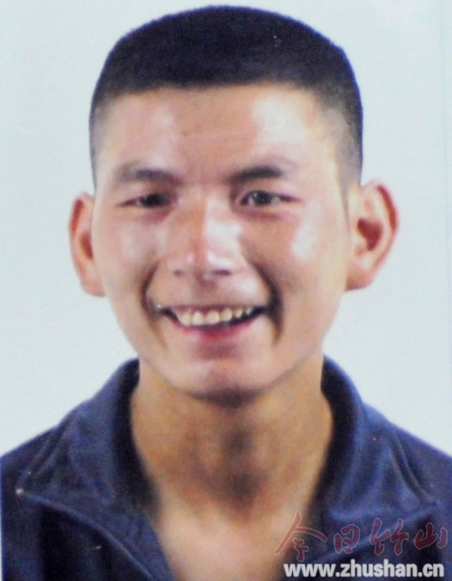 宝丰镇21岁男子张晶走失 急盼知情人提供线索