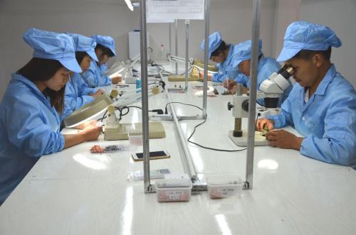 17个乡镇建成1500家扶贫作坊——户户有产业的竹山实践