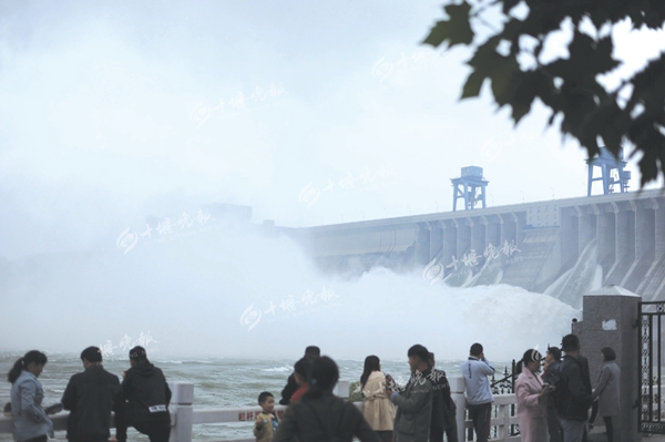 2017十堰气候大事件:降水较常年多四成 日照偏少165小时