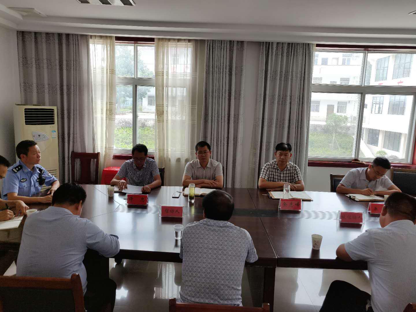 文峰乡：信访化解出硬招