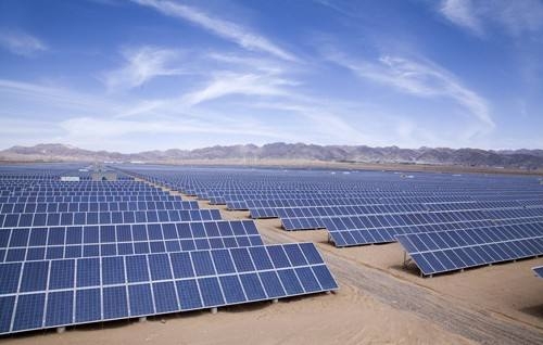 擂鼓镇召开光伏产业扶贫工作会