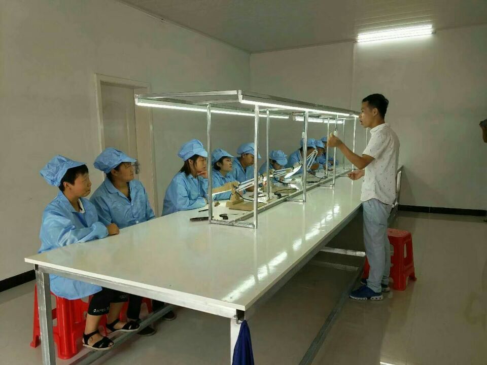 城关镇：整合农村闲置资产组建扶贫车间