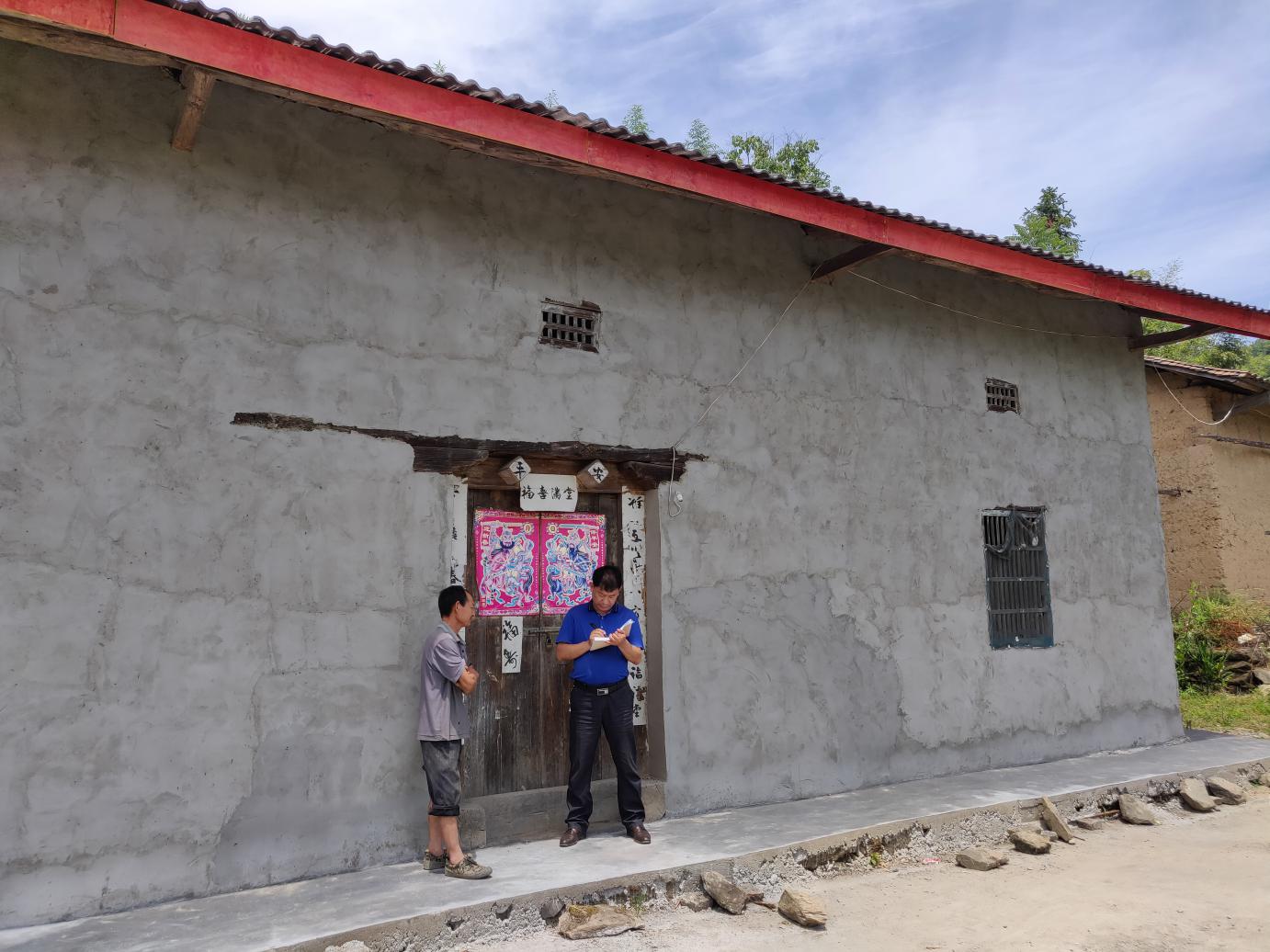 文峰乡：战骄阳 入户忙