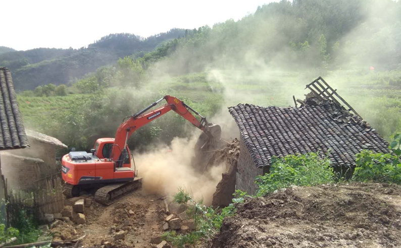 秦古镇加快推进易迁拆旧复垦