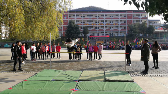 得胜镇：开展冬季校园运动会活动