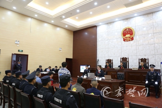 竹山一涉恶团伙昨当庭受审 24人领刑