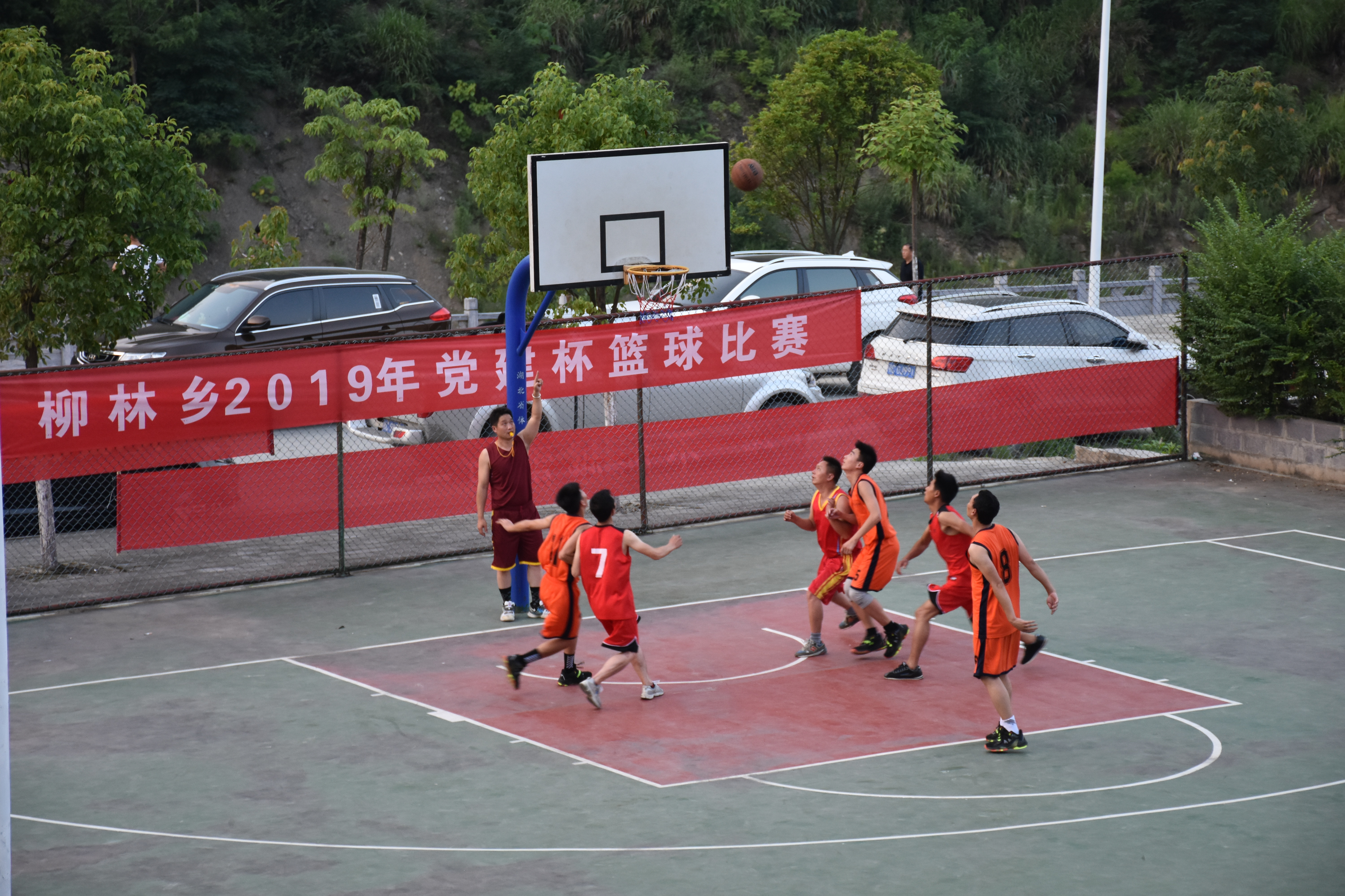 柳林乡：七彩活动庆七一