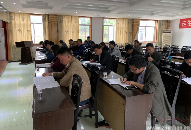 官渡镇：召开食用菌发展专题会议推进主导产业发展