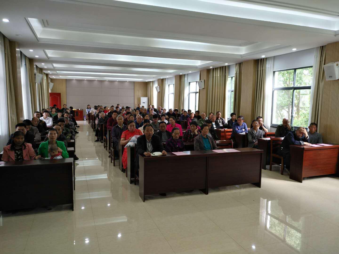 文峰乡：开展感恩教育 助力脱贫攻坚