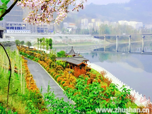 莲花防洪堤景观公园美如画