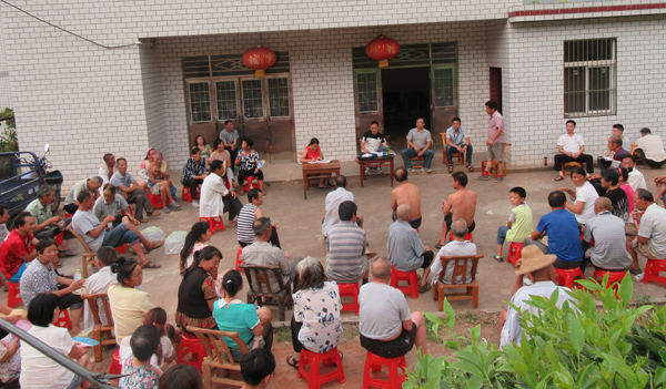 上庸镇：“五个到位”聚力精准脱贫