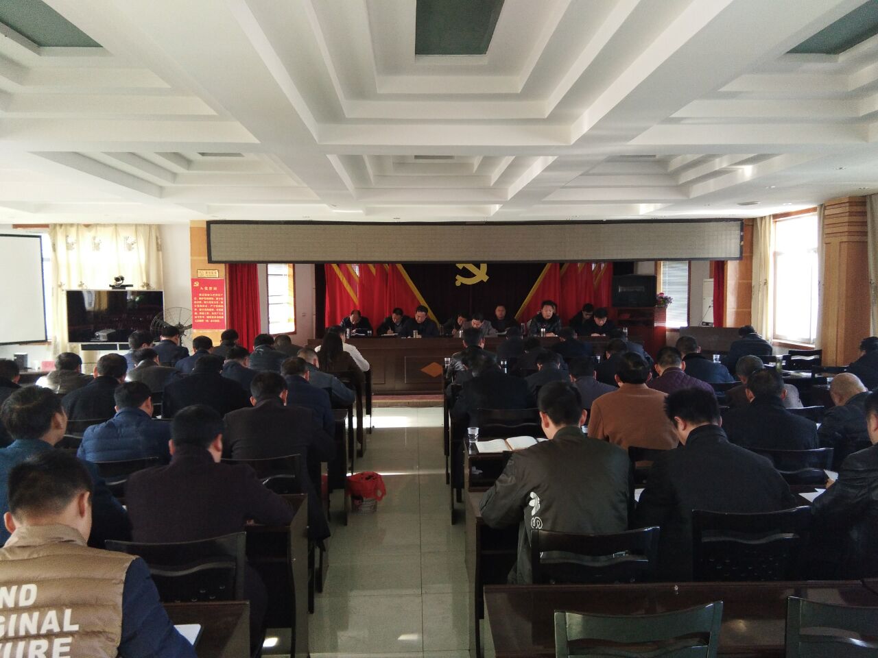 官渡镇：“严”字当头明纪律　“实”处落脚开新局