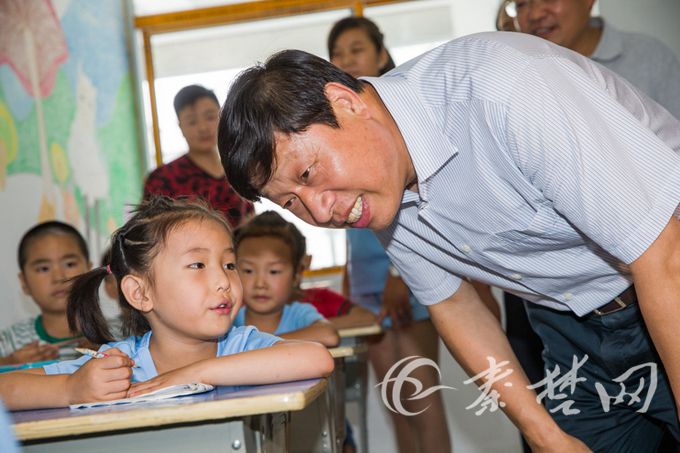 张维国赴我县走访督导精准扶贫精准脱贫工作