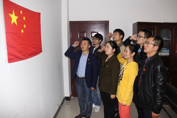 柳林乡：青年干部挥洒青春跟党走