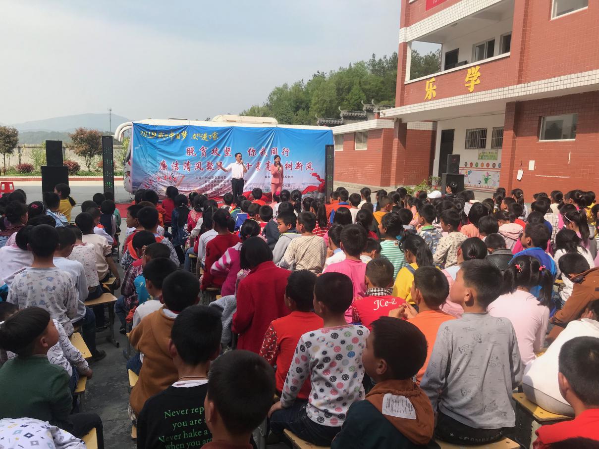 擂鼓镇送戏进村润谷雨 文化种进百姓心