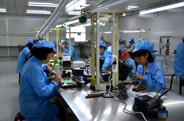 麻家渡：组织贫困劳动力到工业园区就业