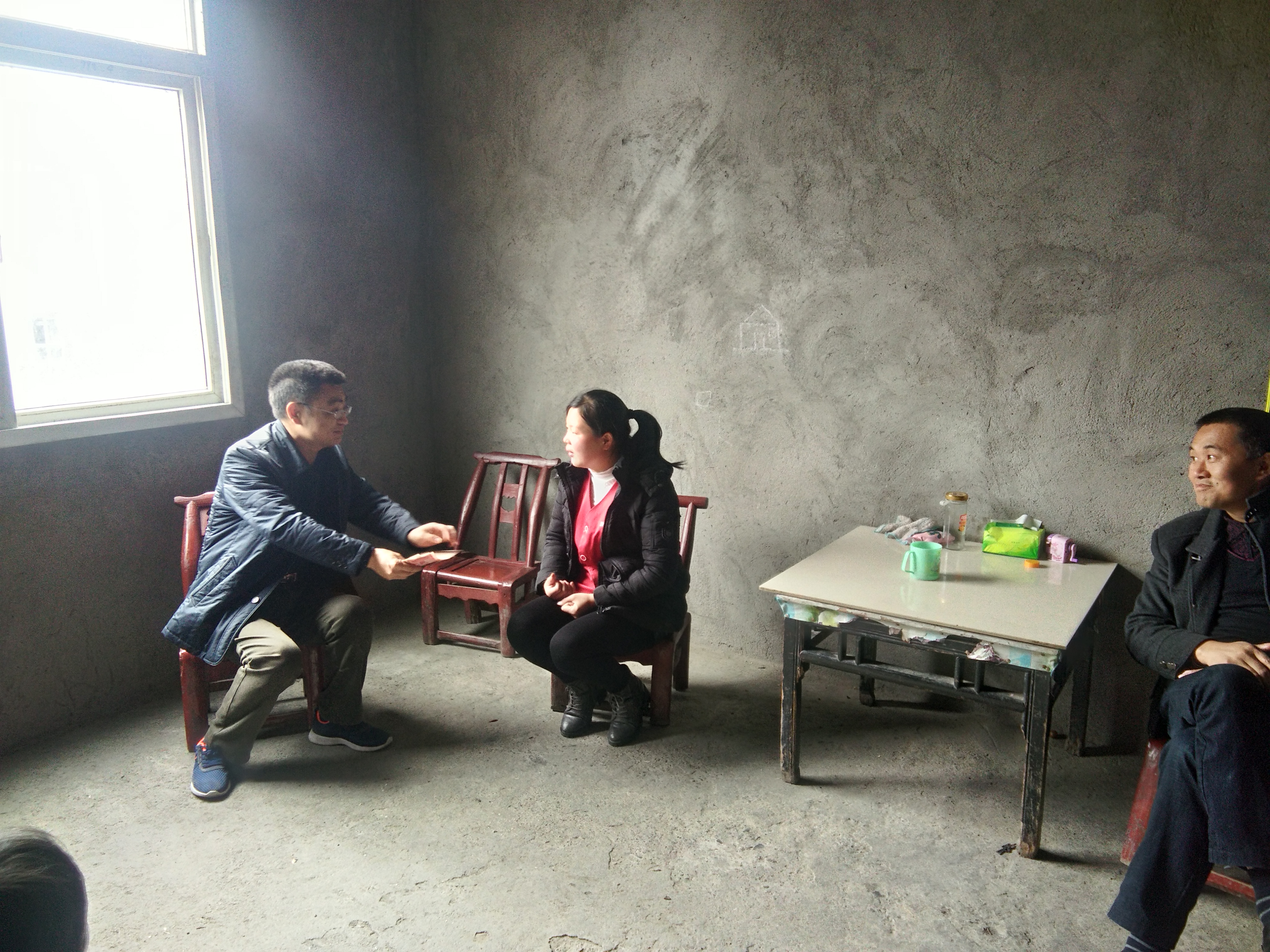 县公路局：全员大走访 帮扶出实招