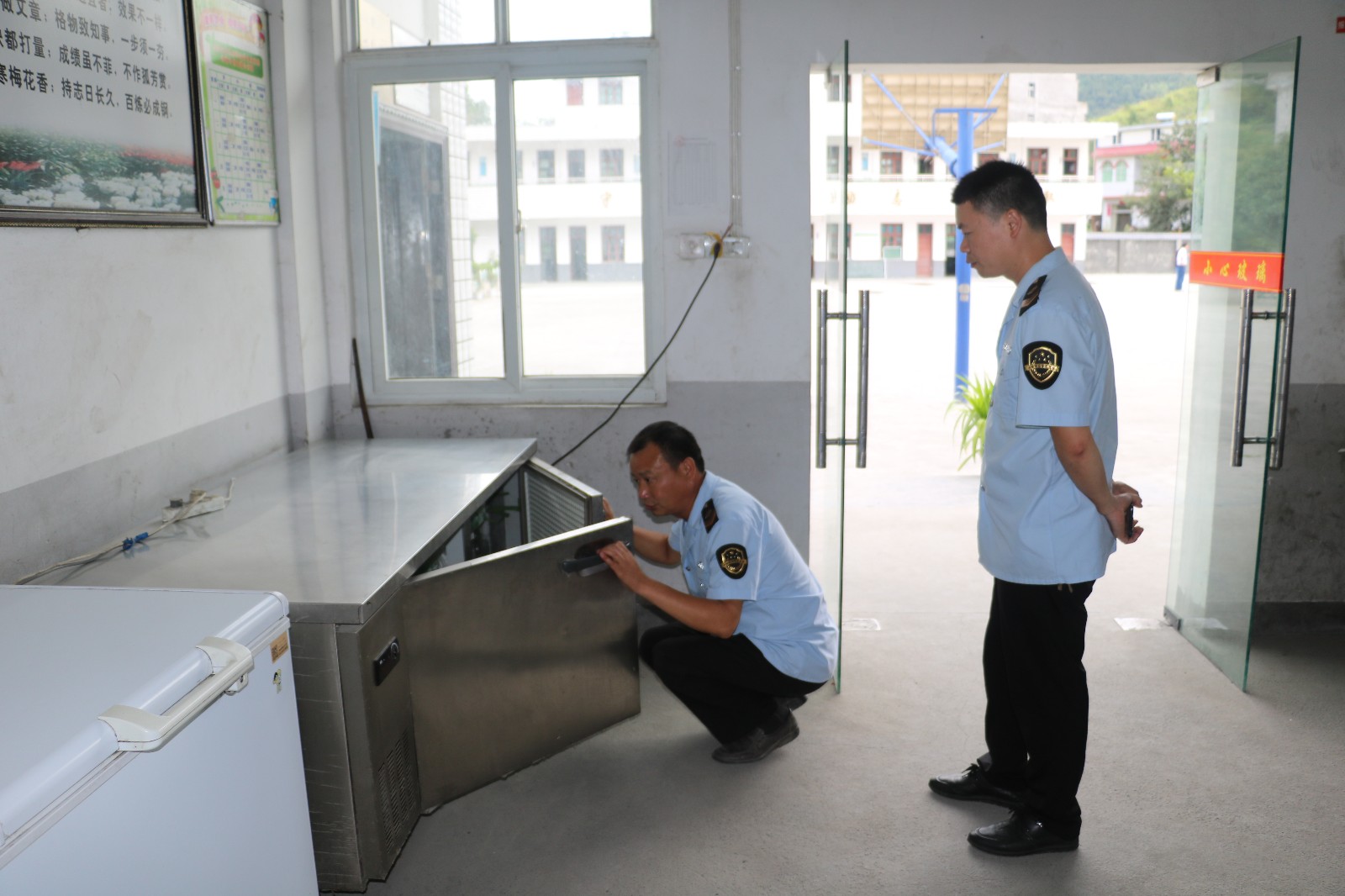 竹坪乡：“多方联动” 为校园安全保驾护航