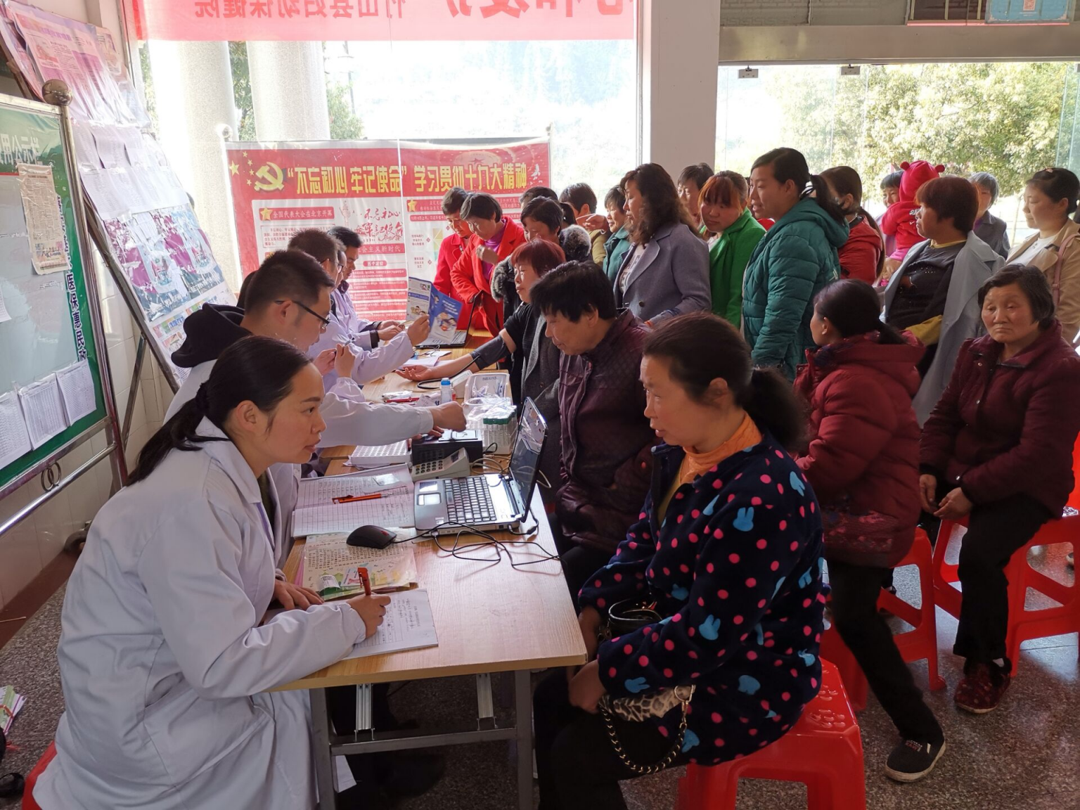 深河乡：“两癌”普查送健康