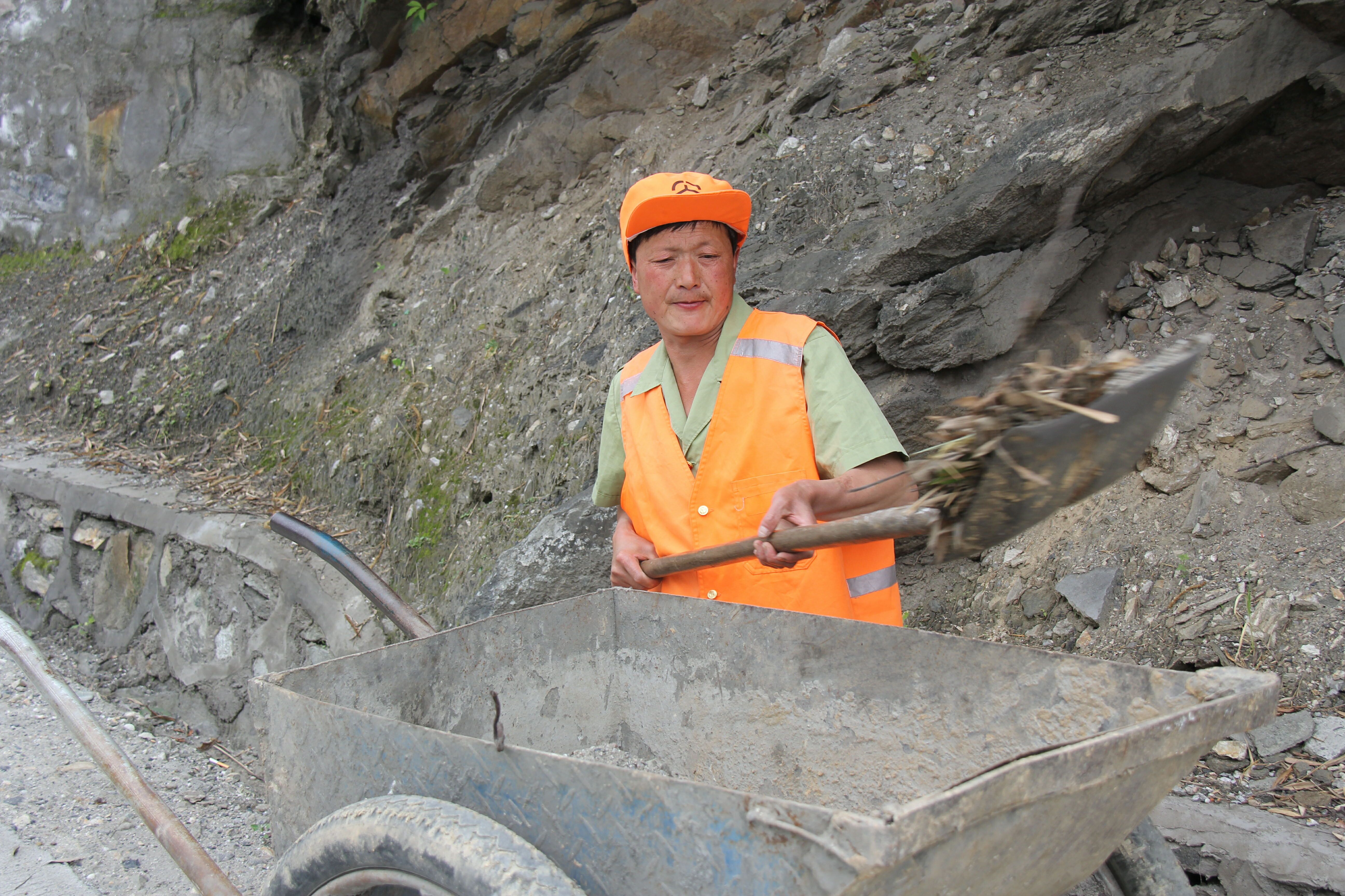 “湖北好人”——竹山养路工黄开胜身患重病盼援助