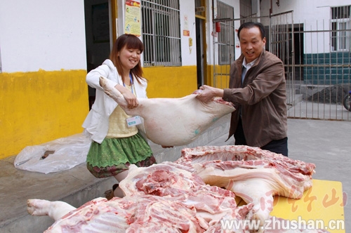 关爱留守儿童成长 让留守儿童吃上“爱心猪肉”