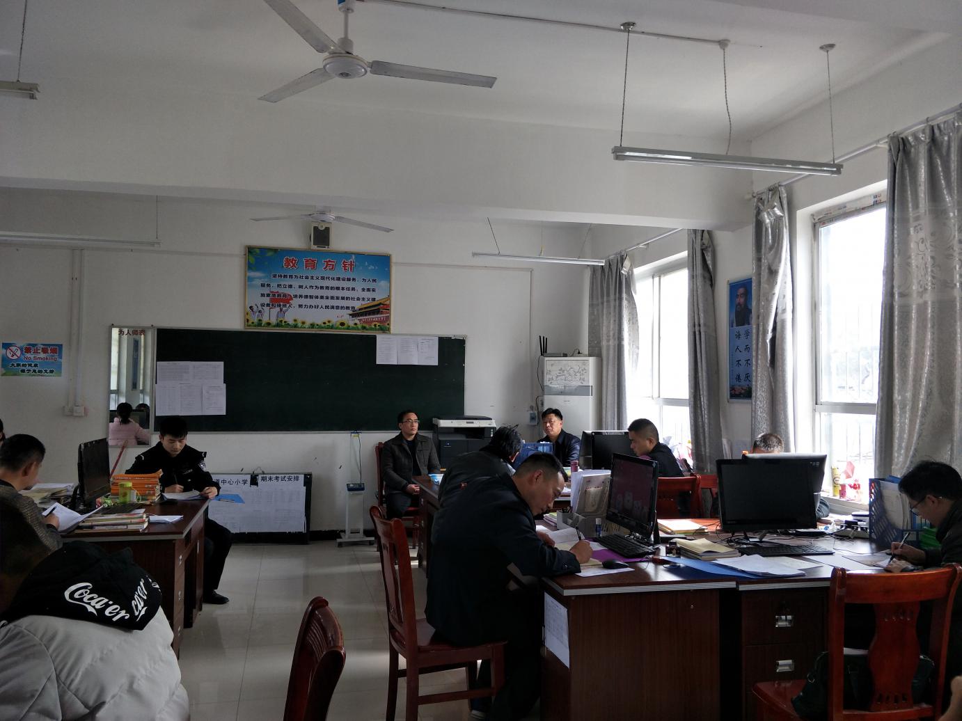 深河乡：常敲安全警钟 护航校园平安