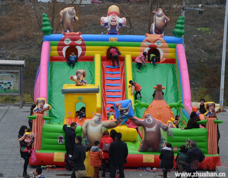 新春城区的“快乐大本营”