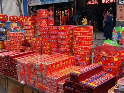 評禁放煙花爆竹:用常識和法規凝聚共識