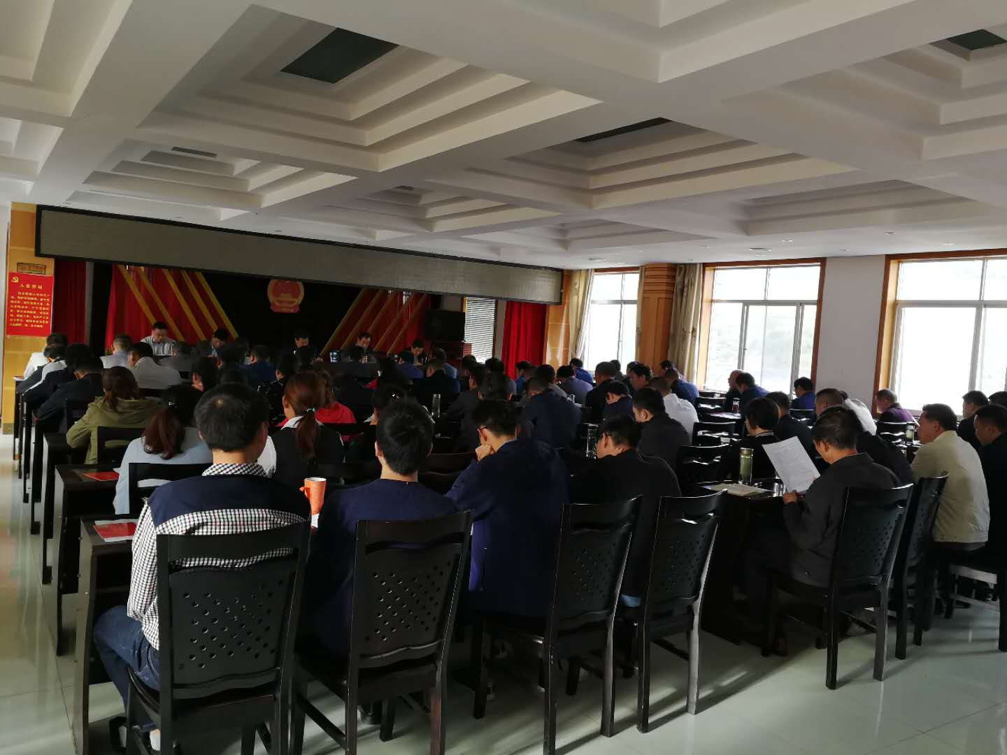 官渡镇：“六抓六保”助力脱贫攻坚