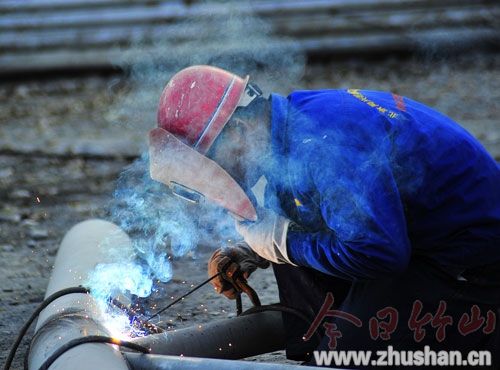 竹山堵河广场篮球场改造升级