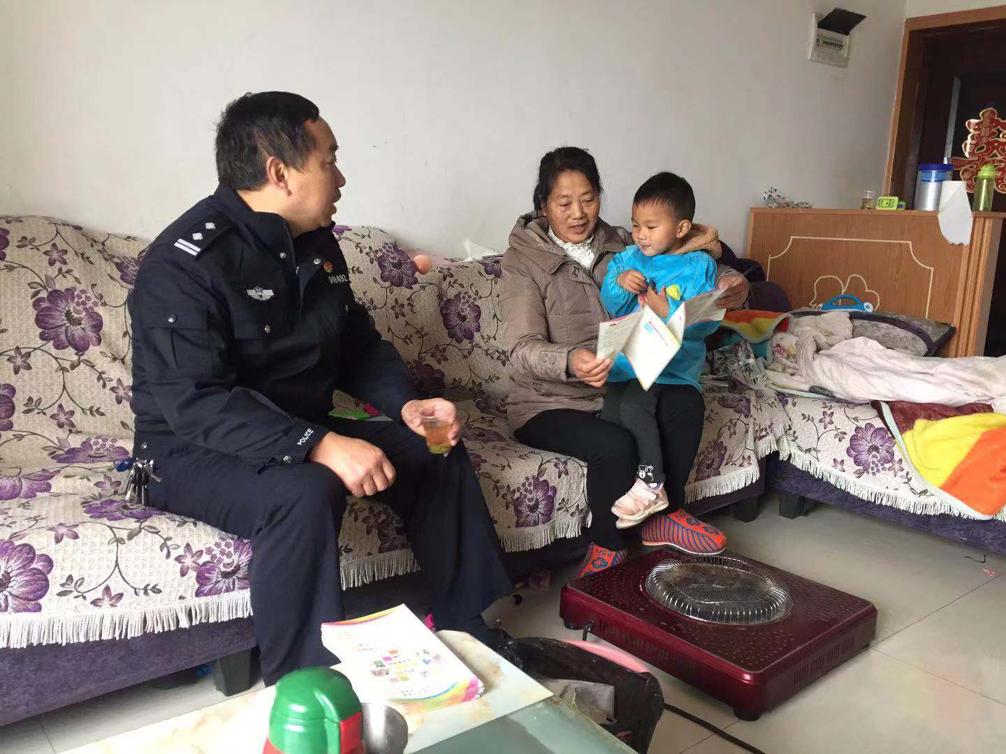 文峰乡：文明劝导在行动