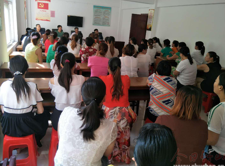 得胜镇：举办多种培训班 留守妇女学技忙