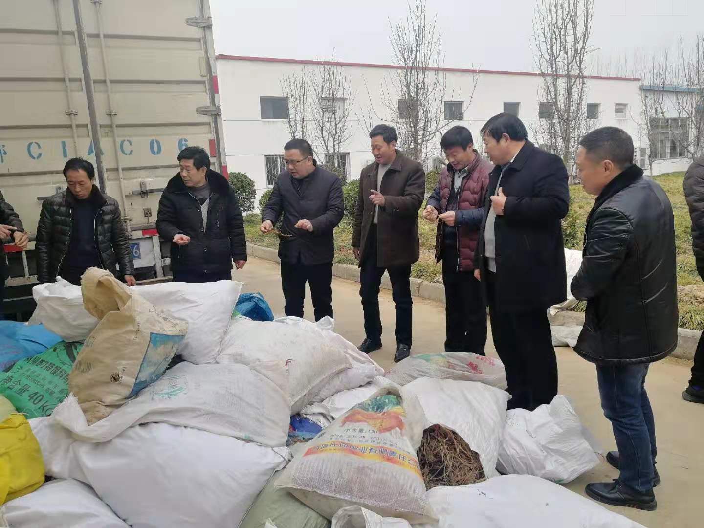 柳林乡：治“穷病”的药方子