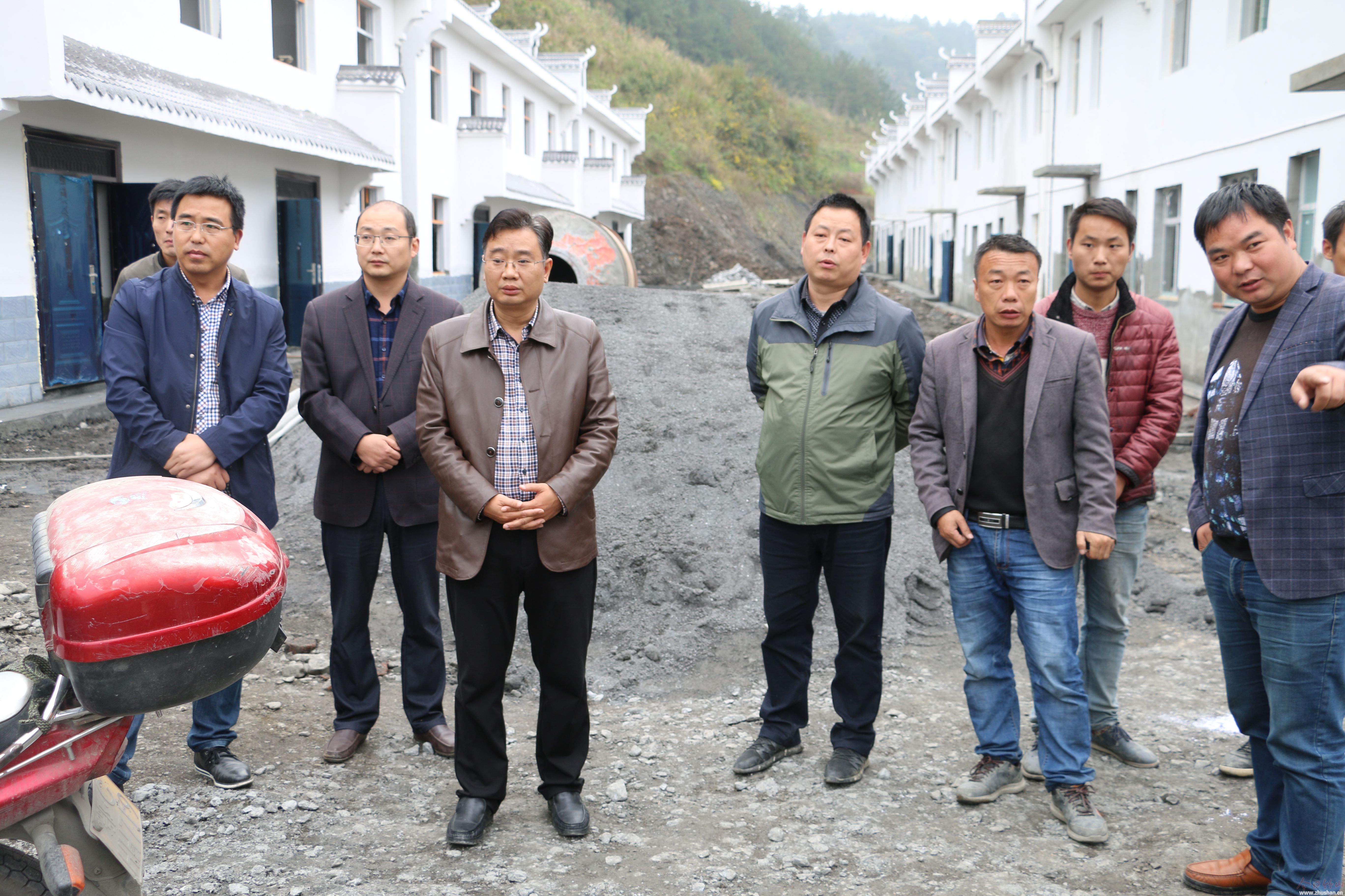 竹坪乡：把脉问诊促易地扶贫搬迁