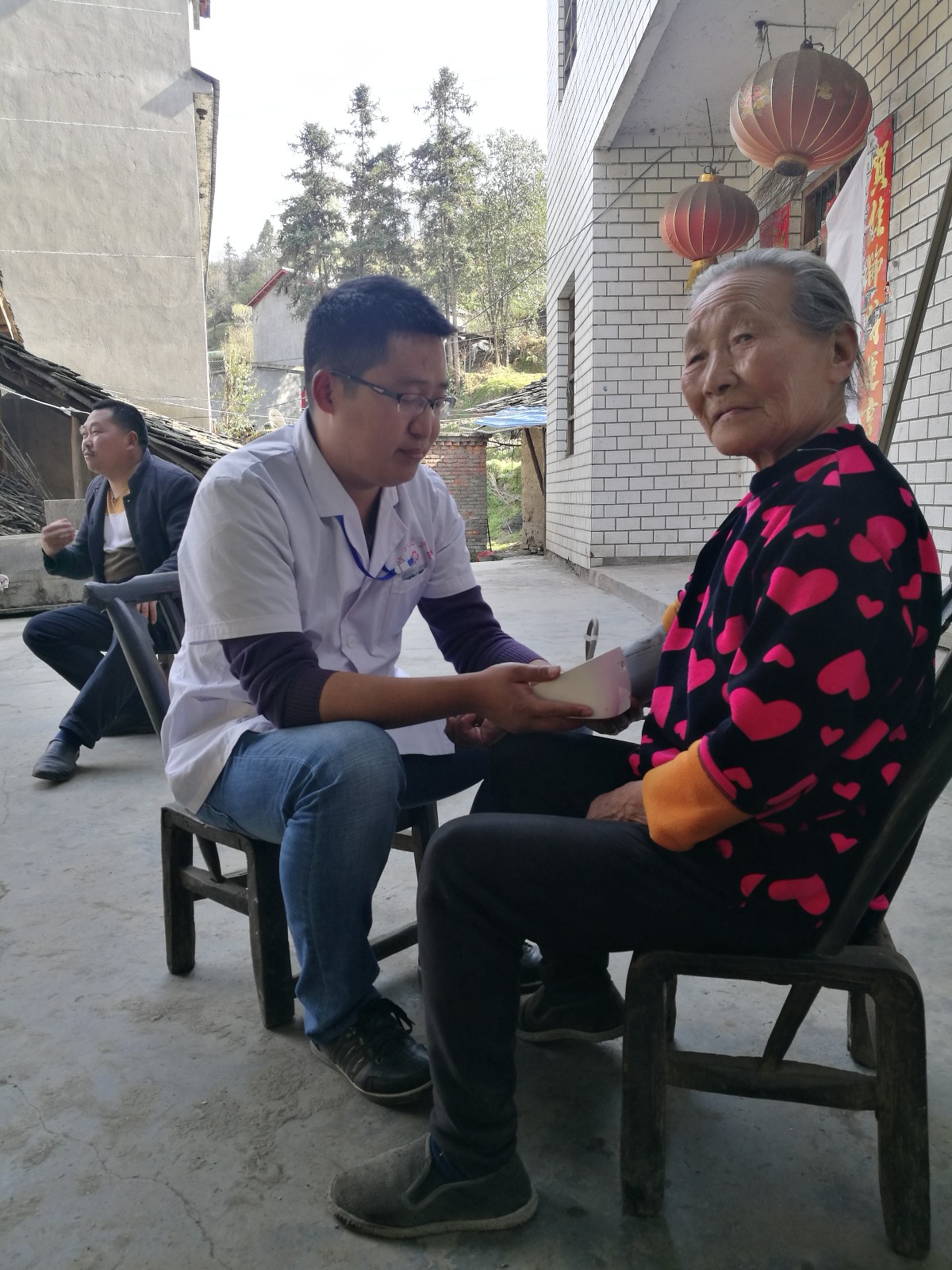 说说我的扶贫故事——竹坪乡卫生院包保干部邱亮的扶贫日记